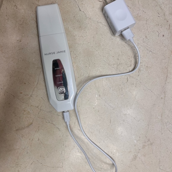 Dermascrape Ultrasonic Skin Scrubbing & Skin Care Enhancing Tool
NURSE JAMIE - Picture 5 of 5